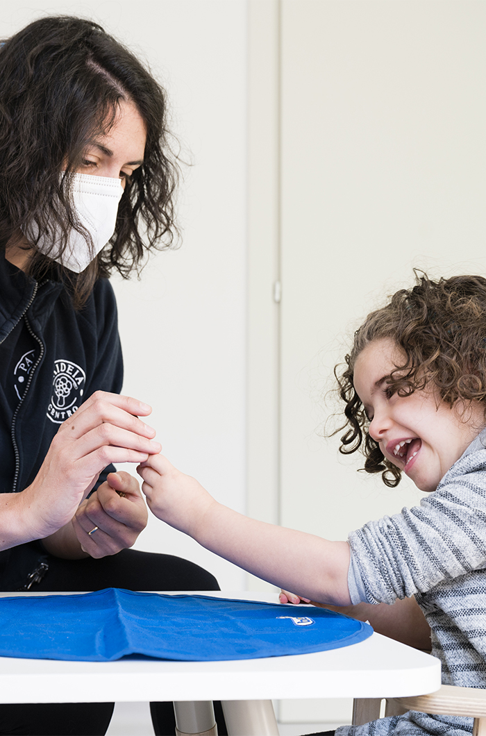 Fabia: “nella stanza di logopedia si gioca tantissimo!”